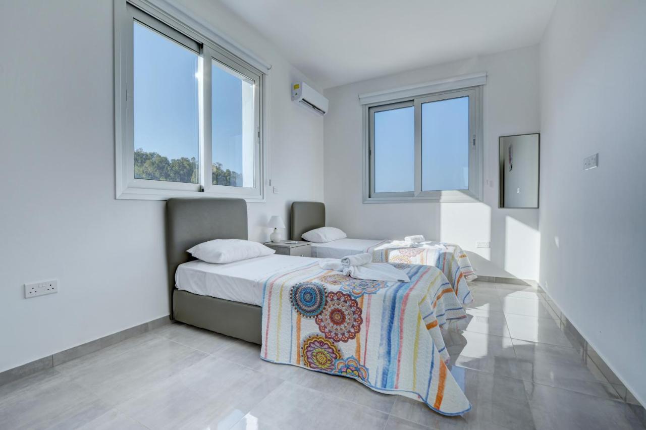 Chloe Luxury Villas Protaras Bagian luar foto